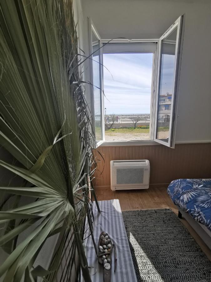 Spacieux Appartement Front De Mer Saintes-Maries-de-la-Mer Exterior foto